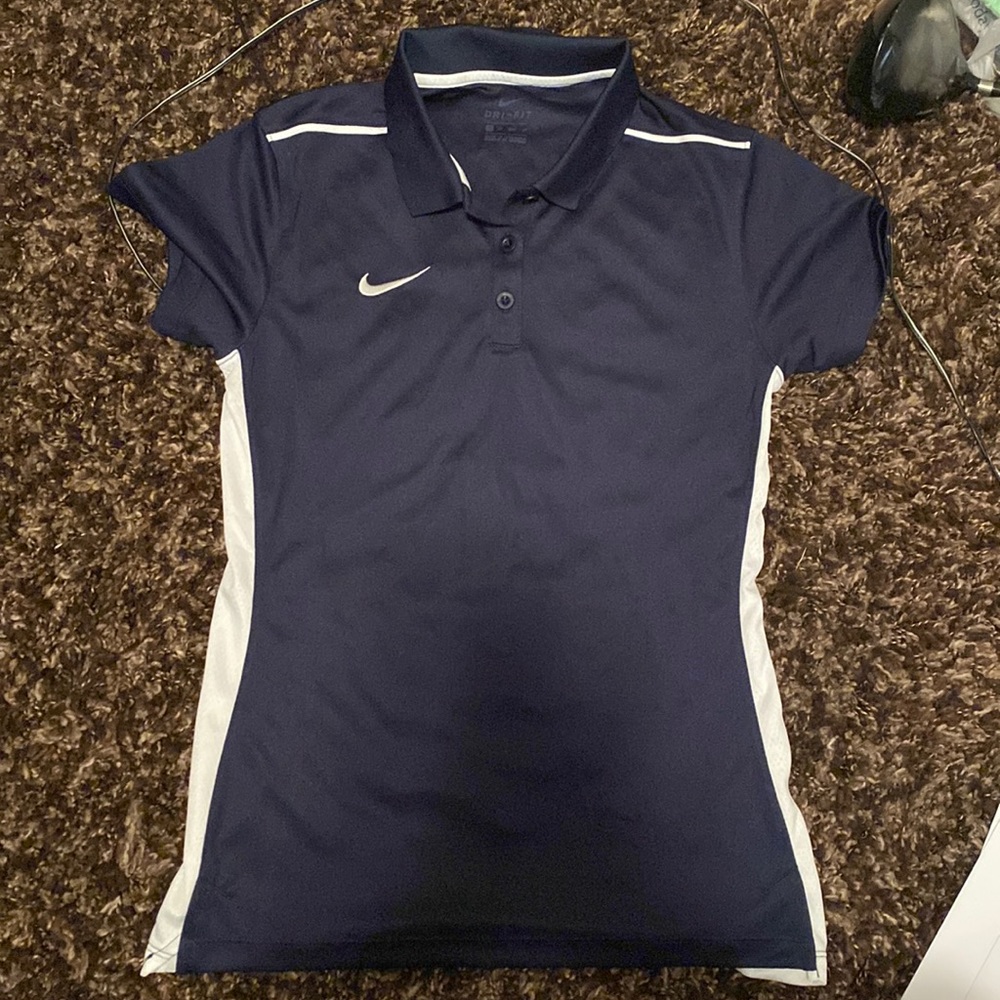 brand new nike golf shirt